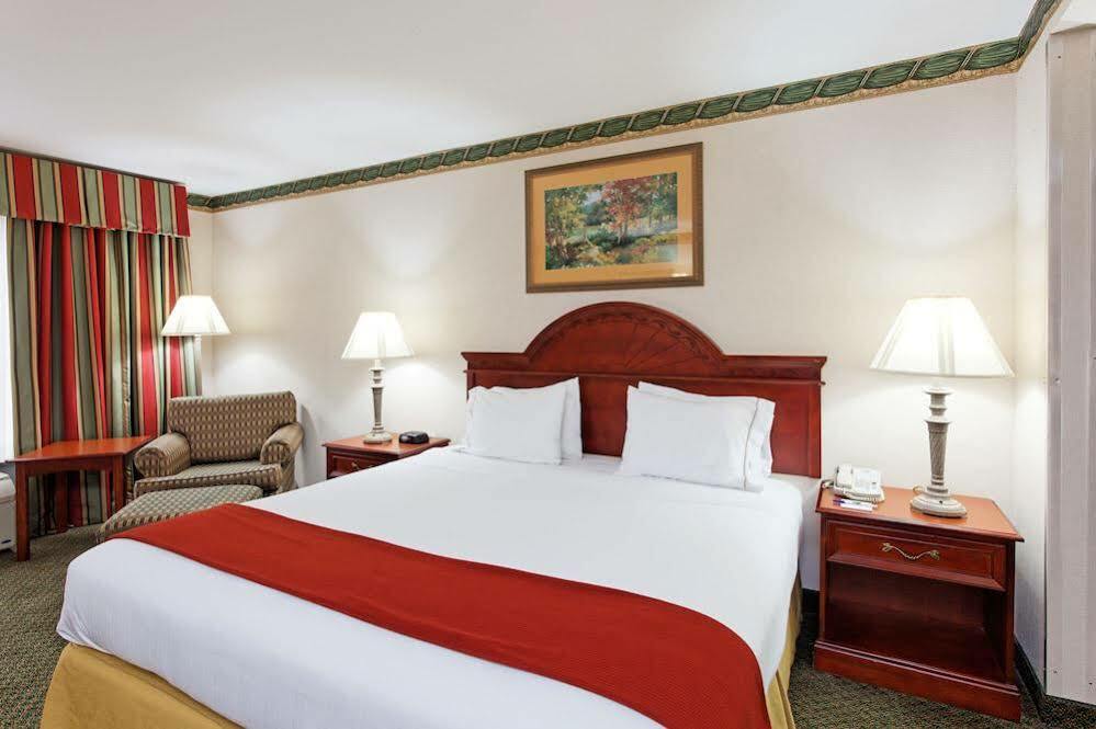 Holiday Inn Express & Suites Tupelo By Ihg Pokój zdjęcie
